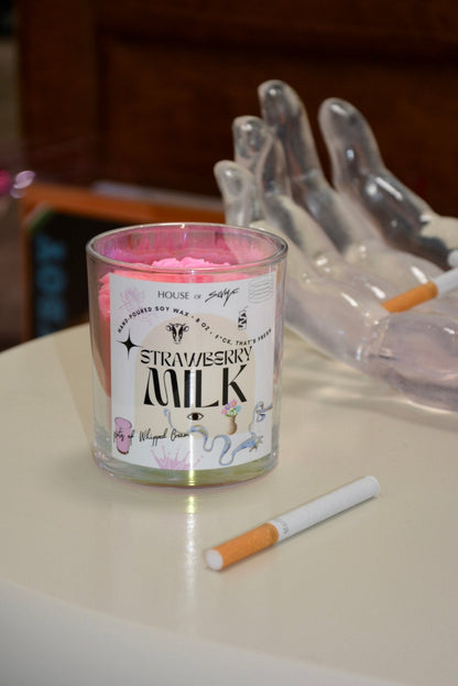 STRAWBERRY MILK CANDLE
