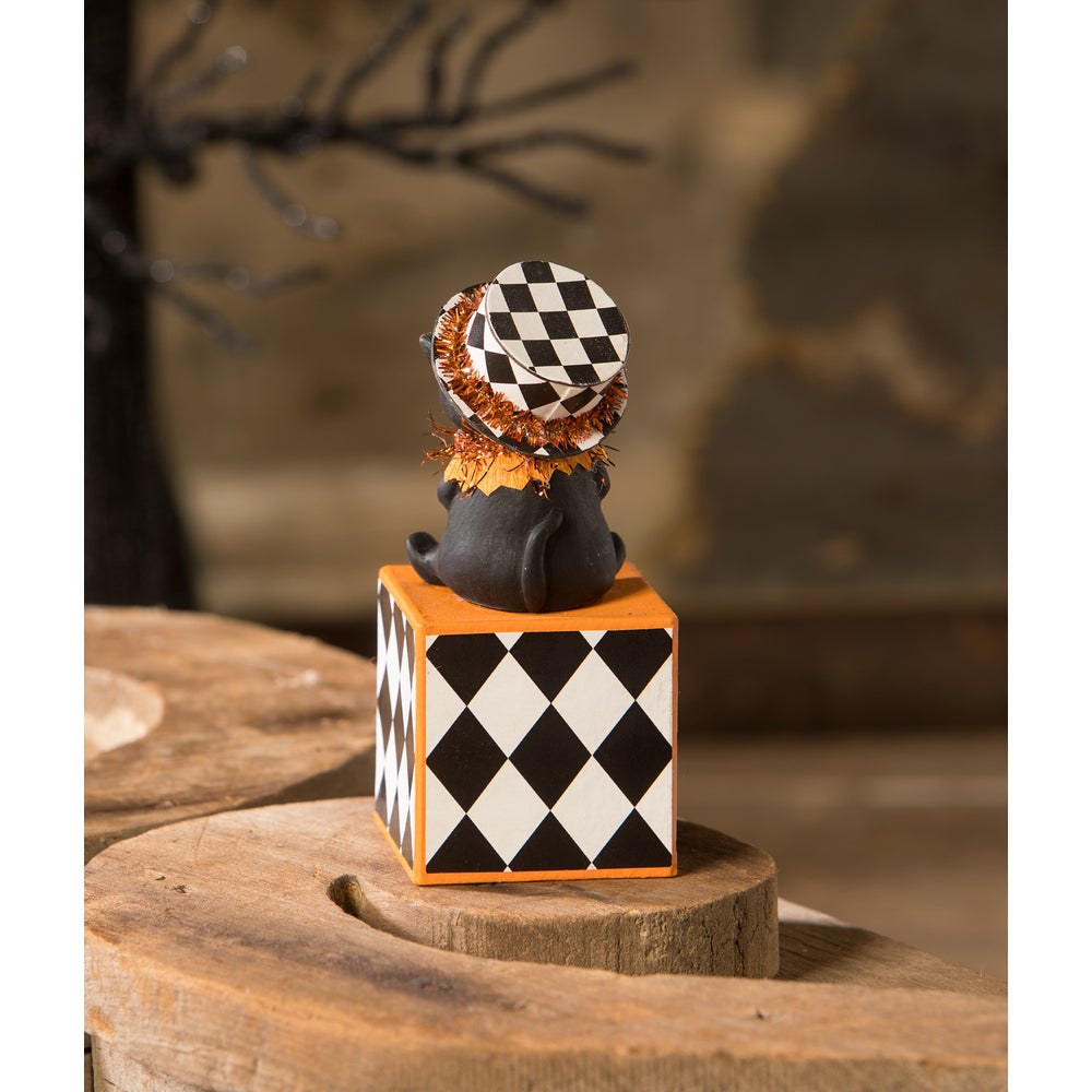 Top Hat Kitty on Block by Bethany Lowe Designs Quirks!